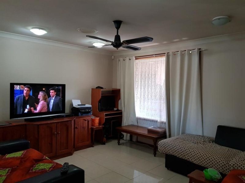 6 Kirsty Crecent, Hassall Grove NSW 2761