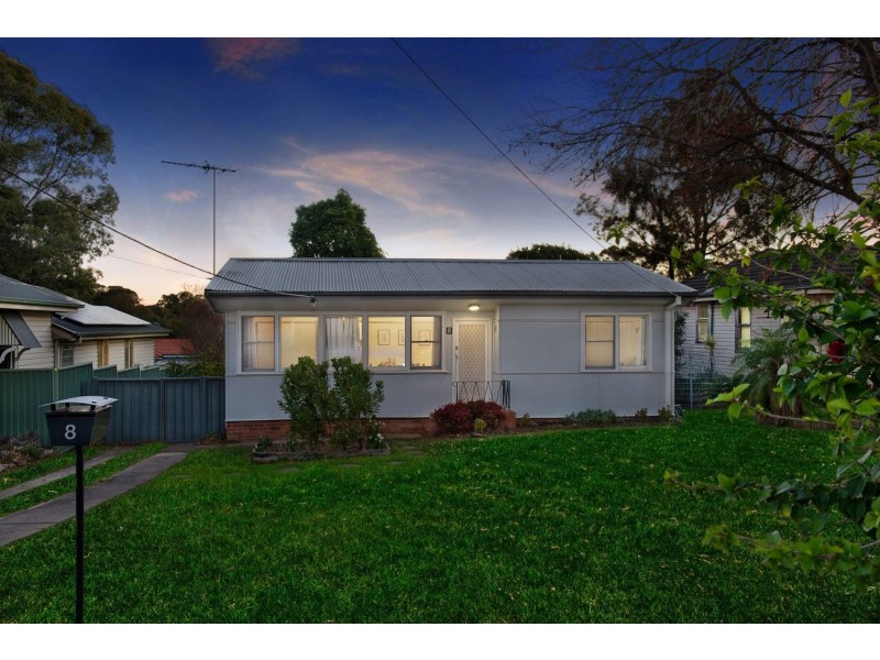 8 Jackson Road, Lalor Park NSW 2147