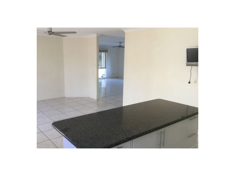 32 Warrigal Road, Runcorn QLD 4113