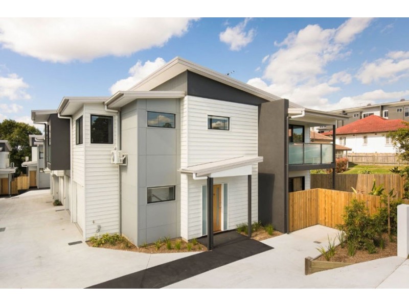 2 / 7-11 Kennington Road, Camp Hill QLD 4152