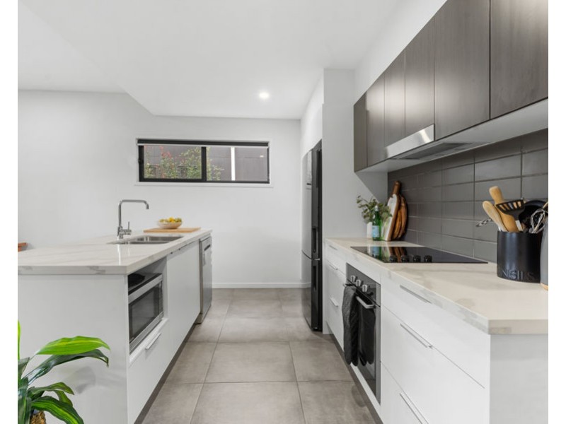 8/41 Creekside Terrace, Albany Creek QLD 4035