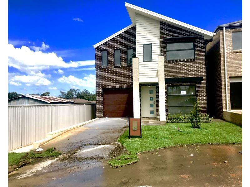 58 Mary Ann Drive, Glenfield NSW 2167