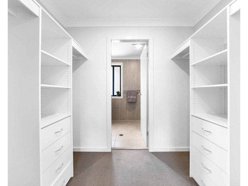 58 Mary Ann Drive, Glenfield NSW 2167