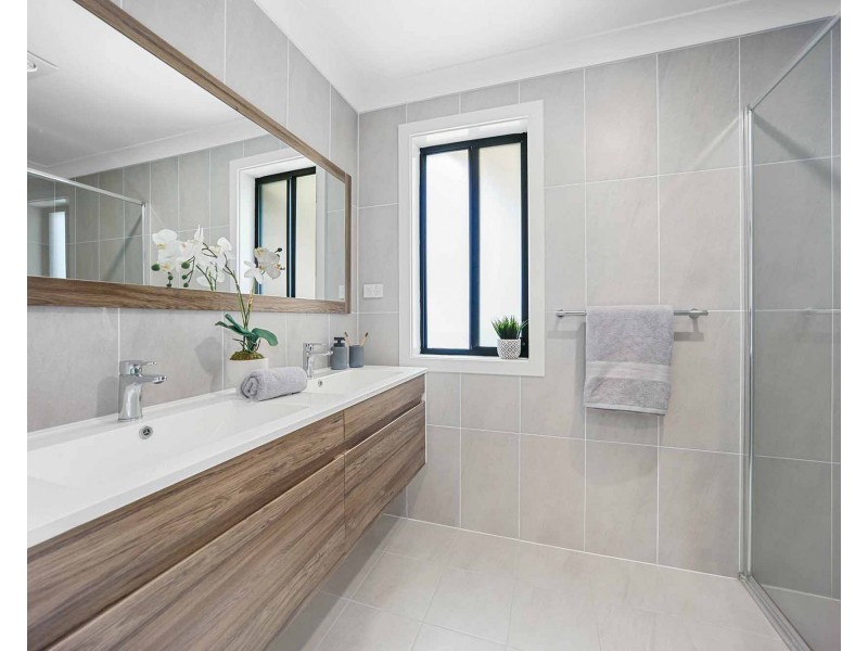 58 Mary Ann Drive, Glenfield NSW 2167