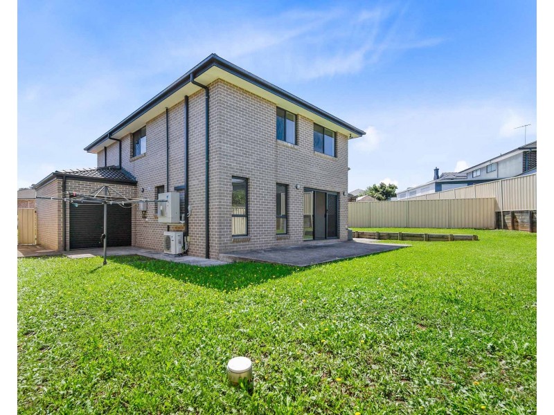 27 Boab Place, Casula NSW 2170