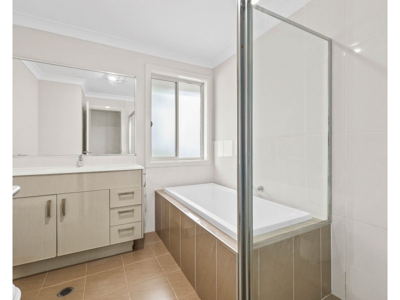 36 Alpine Place, Carnes Hill NSW 2171