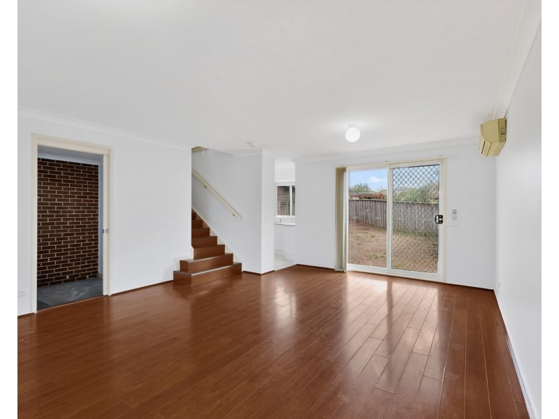 15/31 Holland Crescent, Casula NSW 2170