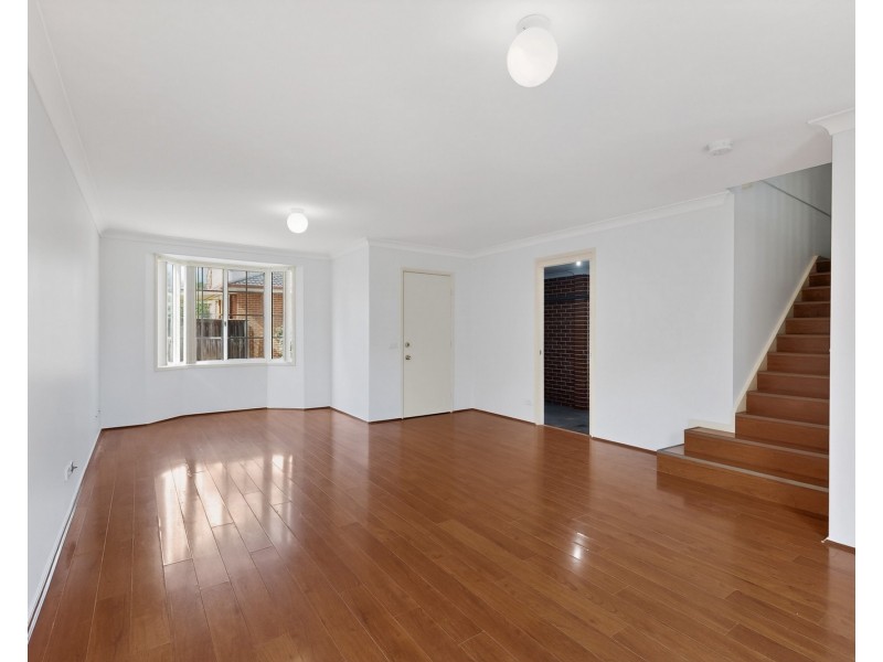 15/31 Holland Crescent, Casula NSW 2170