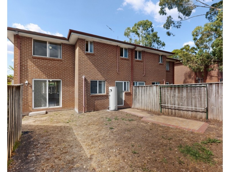 15/31 Holland Crescent, Casula NSW 2170