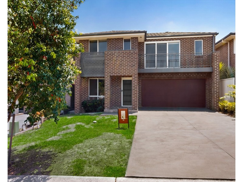 10 Albermarle Road, Glenfield NSW 2167