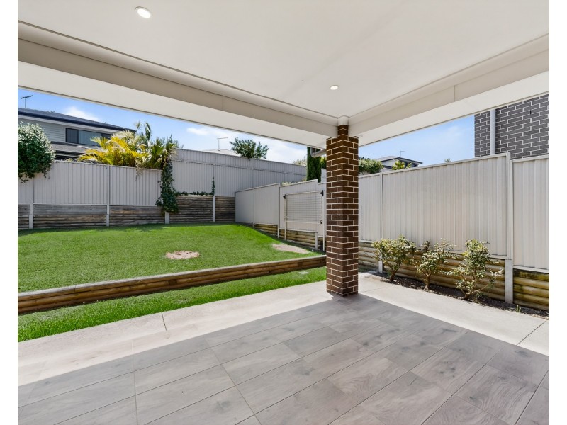 10 Albermarle Road, Glenfield NSW 2167