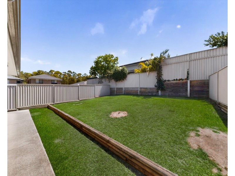 10 Albermarle Road, Glenfield NSW 2167