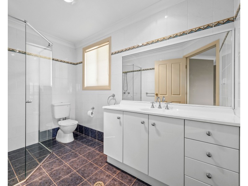 12 Howard Close, Green Valley NSW 2168