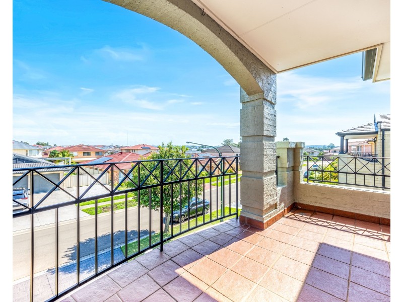 12 Howard Close, Green Valley NSW 2168