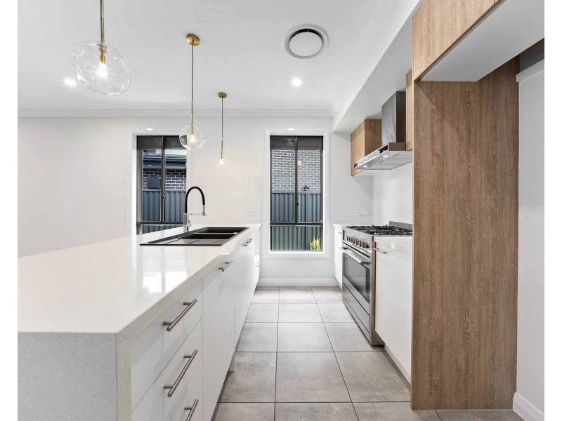 65 Wollahan Avenue, Denham Court NSW 2565