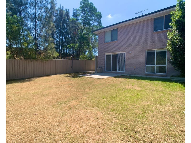 9 Rowan Place, Prestons NSW 2170