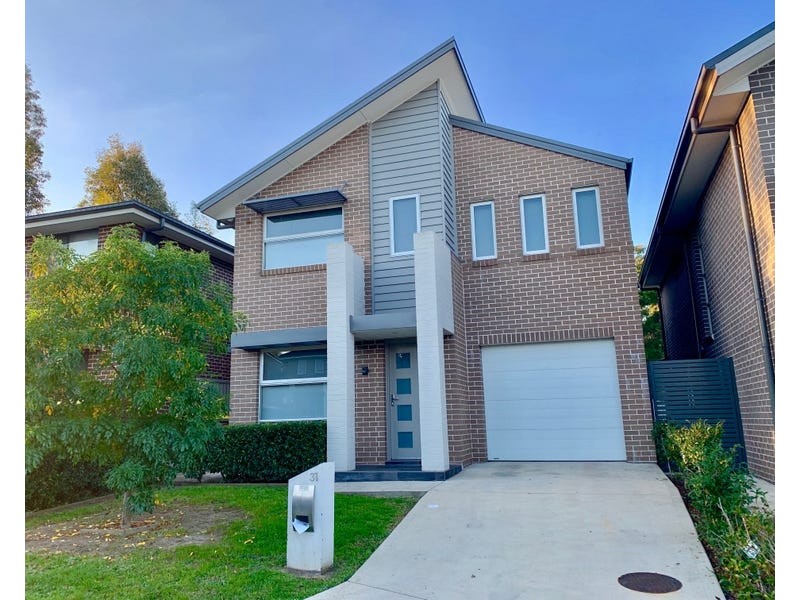 31 Alpine Place, Carnes Hill NSW 2171