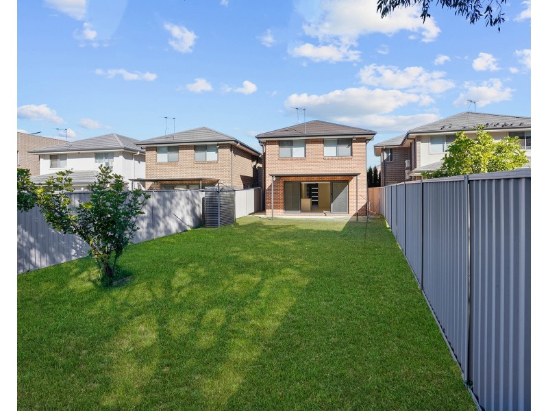 31 Alpine Place, Carnes Hill NSW 2171