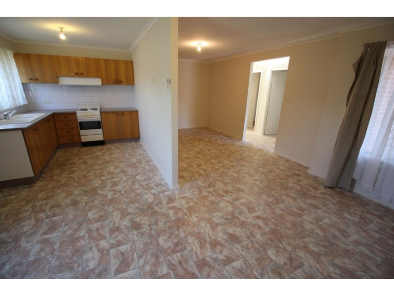 2/4 Kenarf Close, Kingswood NSW 2747