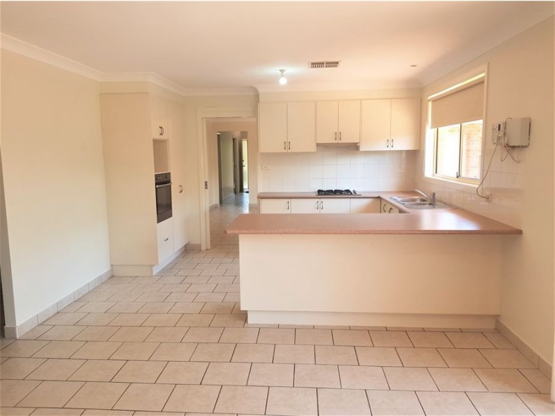 10 Cassar Crescent, Cranebrook NSW 2749