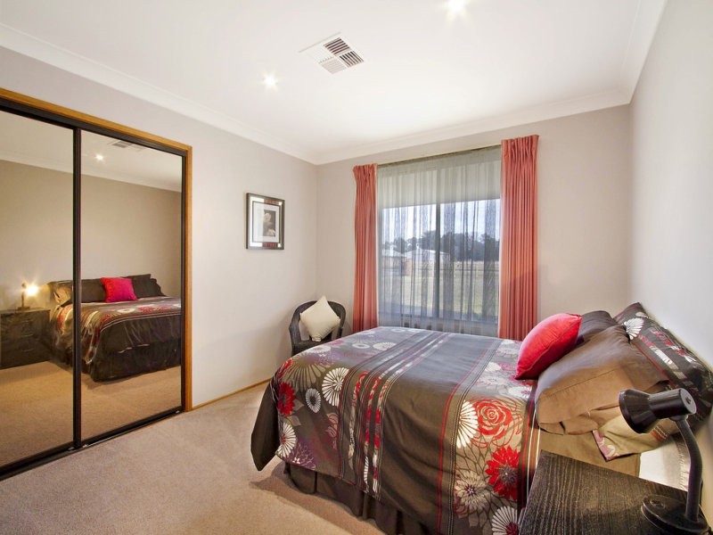 60 Third Road, Berkshire Park NSW 2765