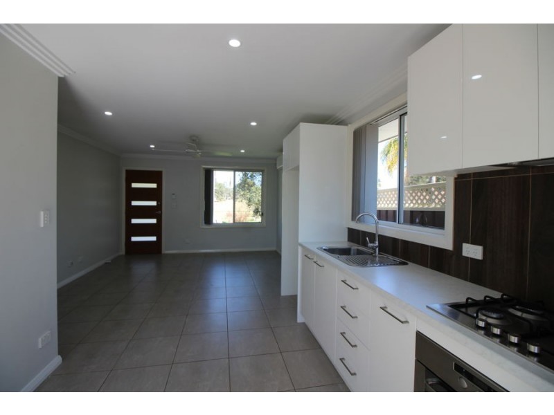 21A Heron Crescent, St Clair NSW 2759