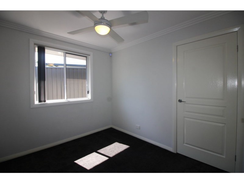 21A Heron Crescent, St Clair NSW 2759