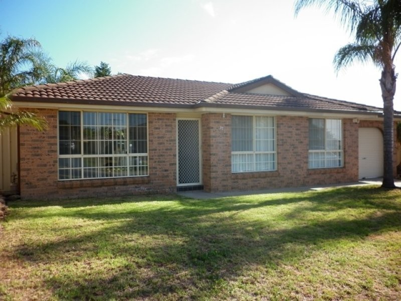 37 Azzopardi Avenue, Glendenning NSW 2761