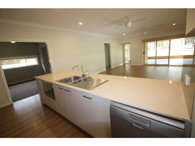 27A Cnr Deborah Crescent & Michelle Road, Cambridge Park NSW 2747