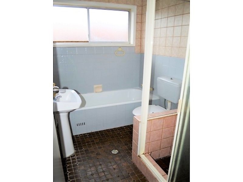 39 Debrincat Avenue, St Marys NSW 2760