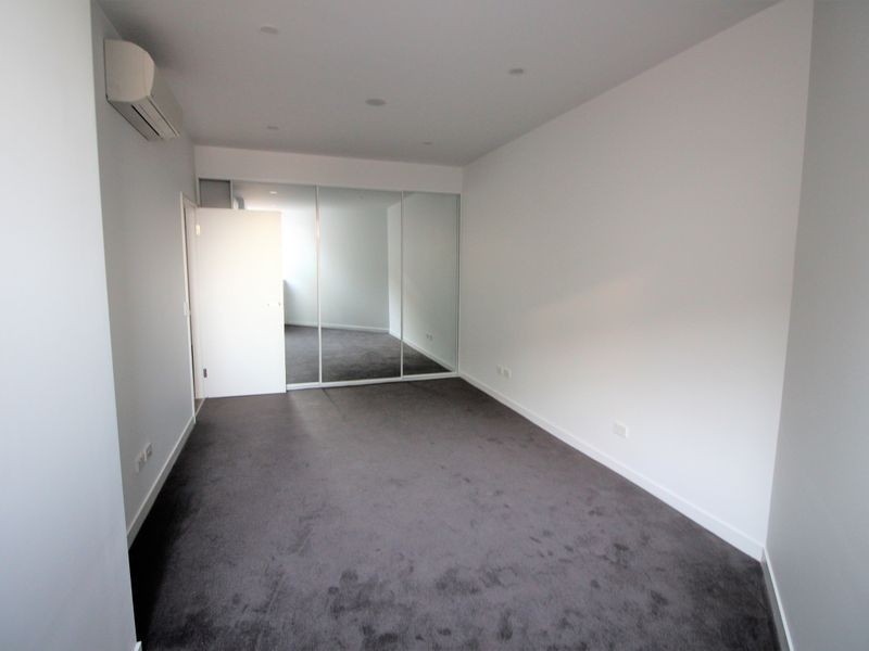 202A/81 Lord Sheffield Court, Penrith NSW 2750