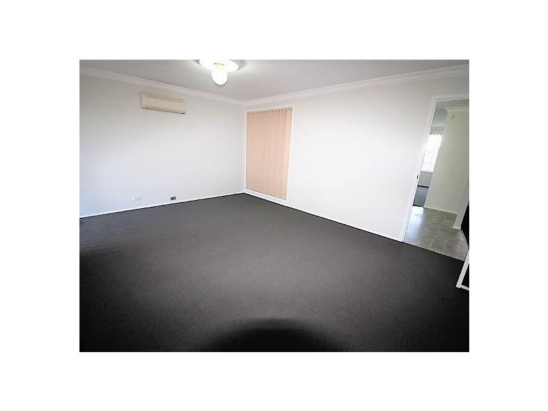 32 Friarbird Crescent, Glenmore Park NSW 2745