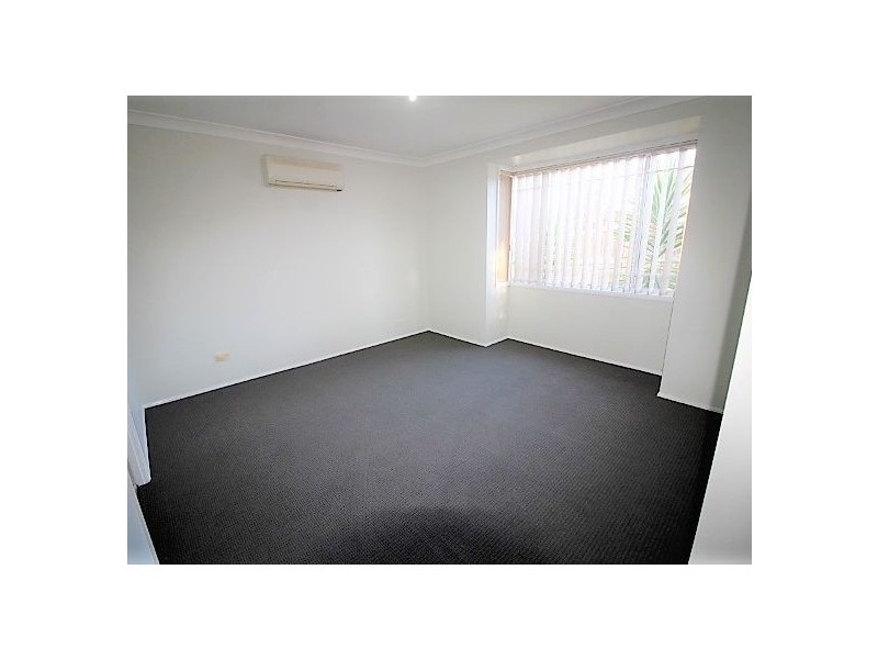 32 Friarbird Crescent, Glenmore Park NSW 2745