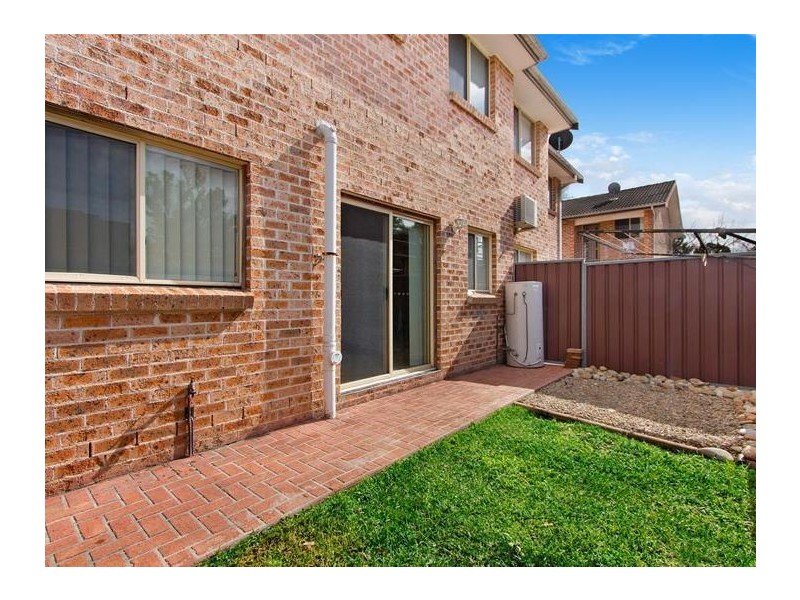 2/3 Santley Crescent, Kingswood NSW 2747