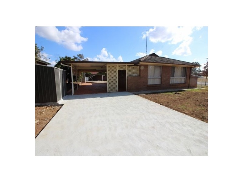 1 Farmview Drive, Cranebrook NSW 2749