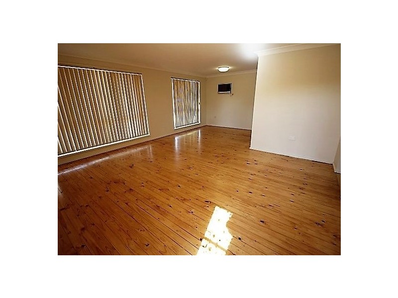 1 Farmview Drive, Cranebrook NSW 2749