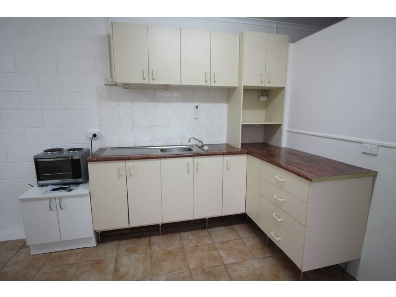 24 West Pde, Riverstone NSW 2765