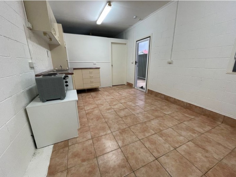 24 West Pde, Riverstone NSW 2765