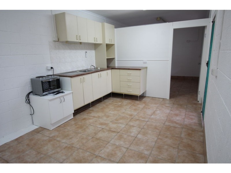 24 West Pde, Riverstone NSW 2765