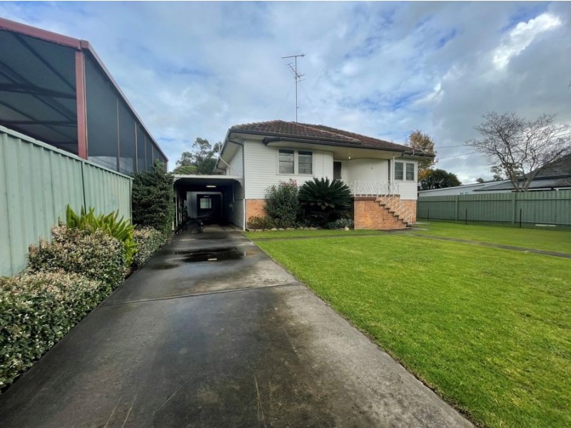 24 West Pde, Riverstone NSW 2765