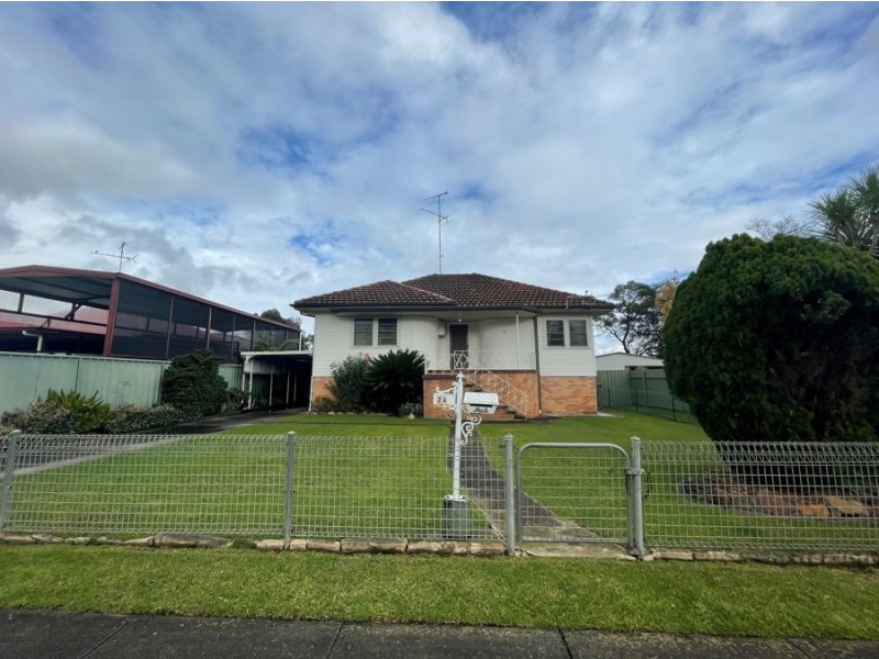 24 West Pde, Riverstone NSW 2765