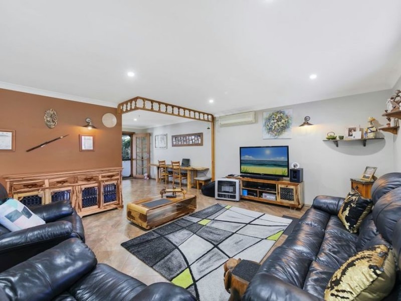 70 Pinehurst Way, Blue Haven NSW 2262