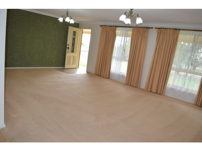 864 Mamre Rd, Kemps Creek NSW 2178