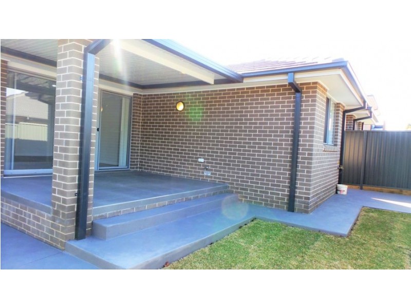 4/64 Walker Street, Quakers Hill NSW 2763