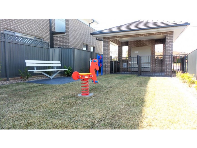 4/64 Walker Street, Quakers Hill NSW 2763