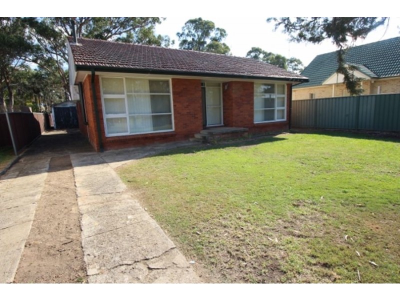 9 Barry Street, Cambridge Park NSW 2747