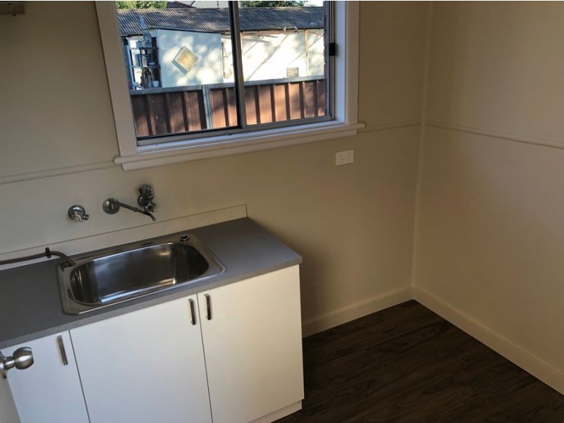 9 Barry Street, Cambridge Park NSW 2747