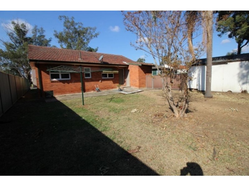 9 Barry Street, Cambridge Park NSW 2747