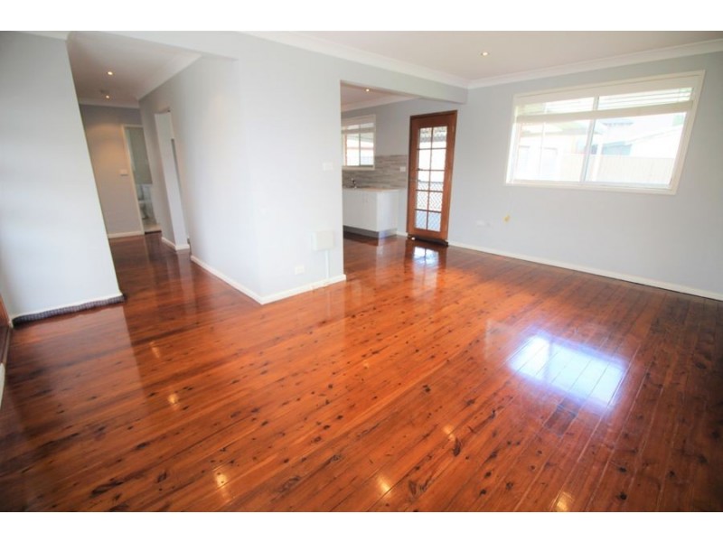 5 Waldron Place, Cambridge Park NSW 2747