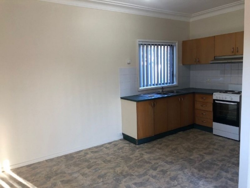 1/4 Kenarf Close, Kingswood NSW 2747